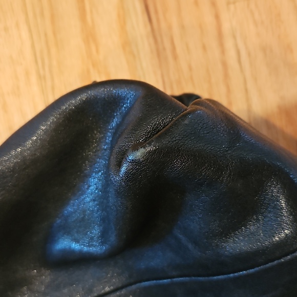 Marc Jacobs Elegant Black Shoulder Bag - Picture 9 of 10